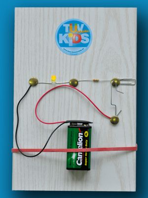 Ein TUEV Kids Stromprüfgerät Bausatz.